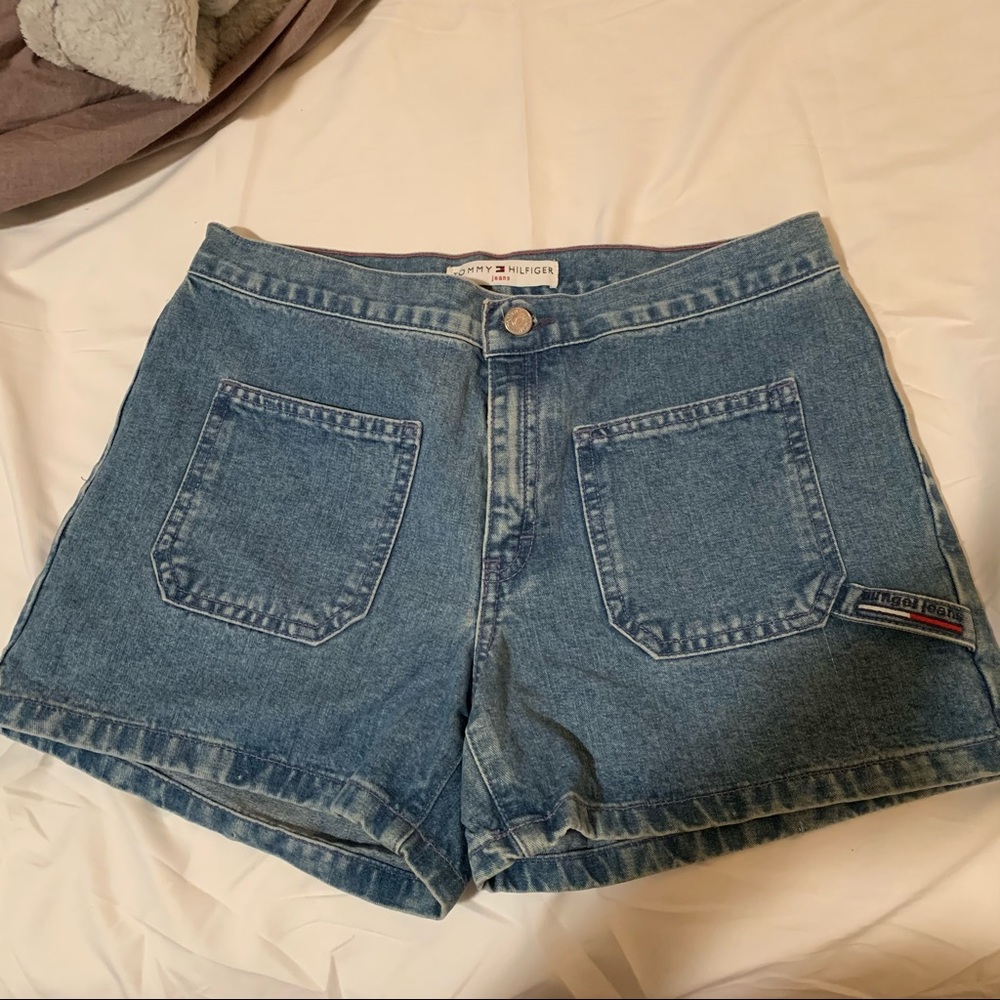VINTAGE TOMMY SHORTS